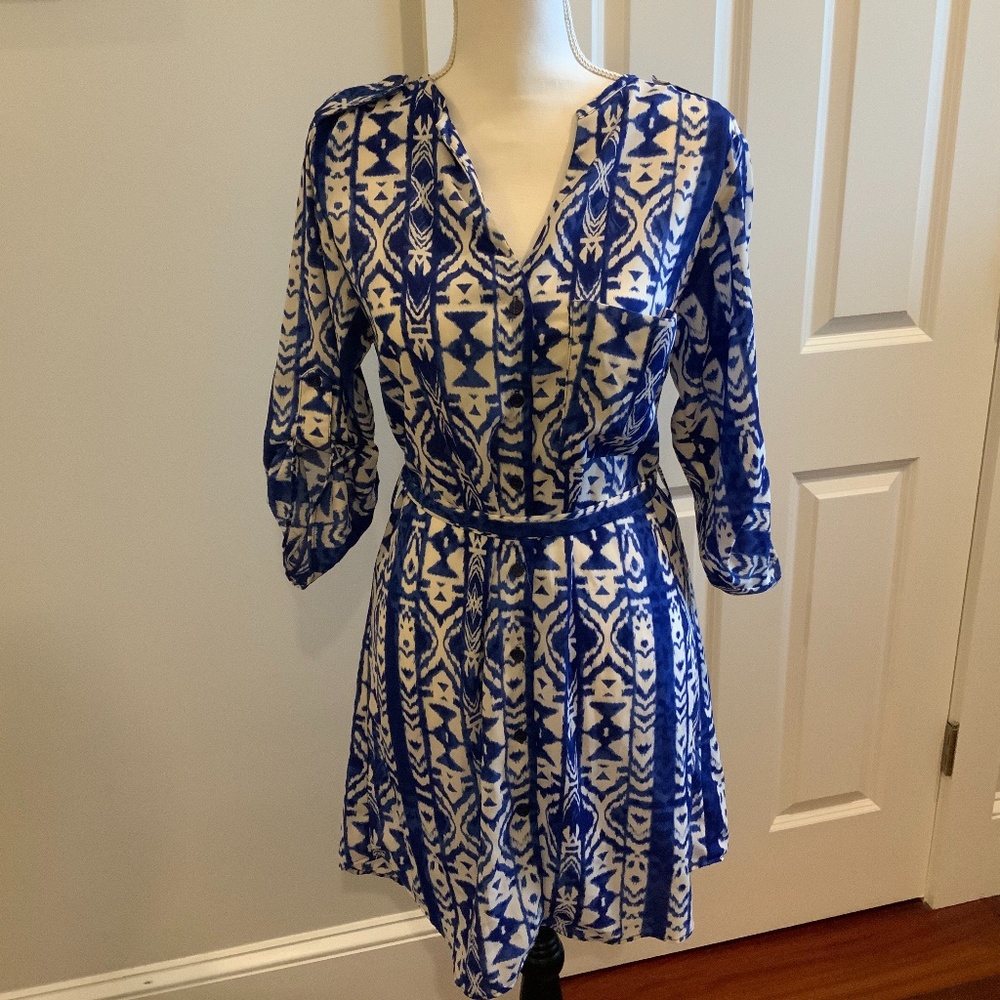 Casual dress/beach coverup in blue and white